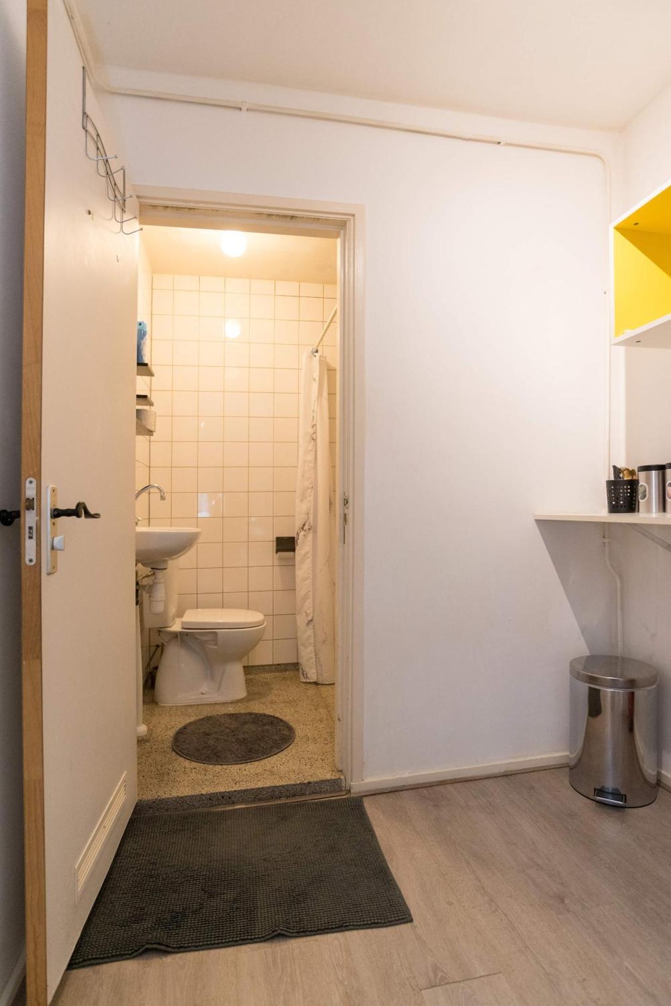 Apartment Redlight District Smokers Friendly Private Amsterdam