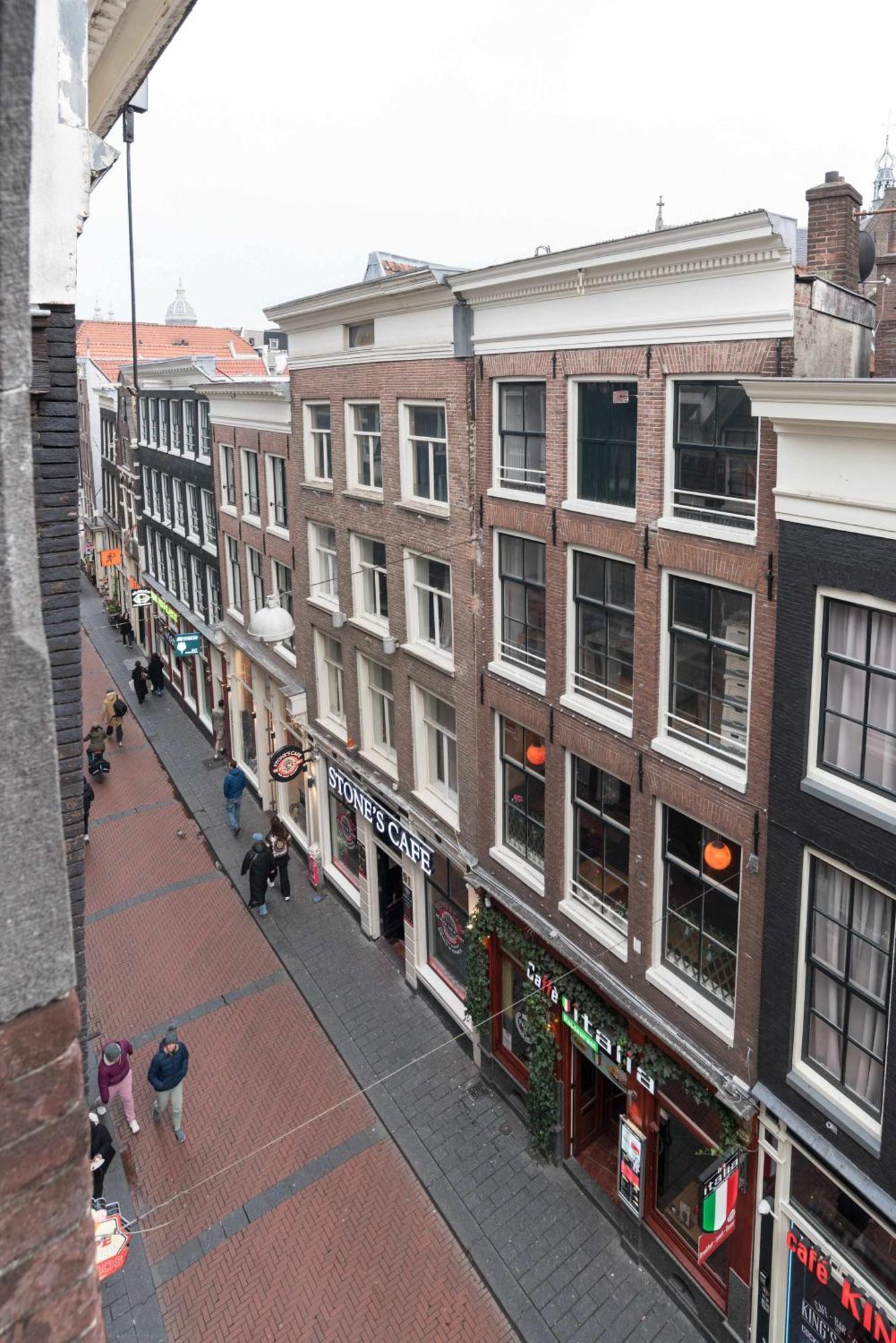 Redlight District Smokers Friendly Private *