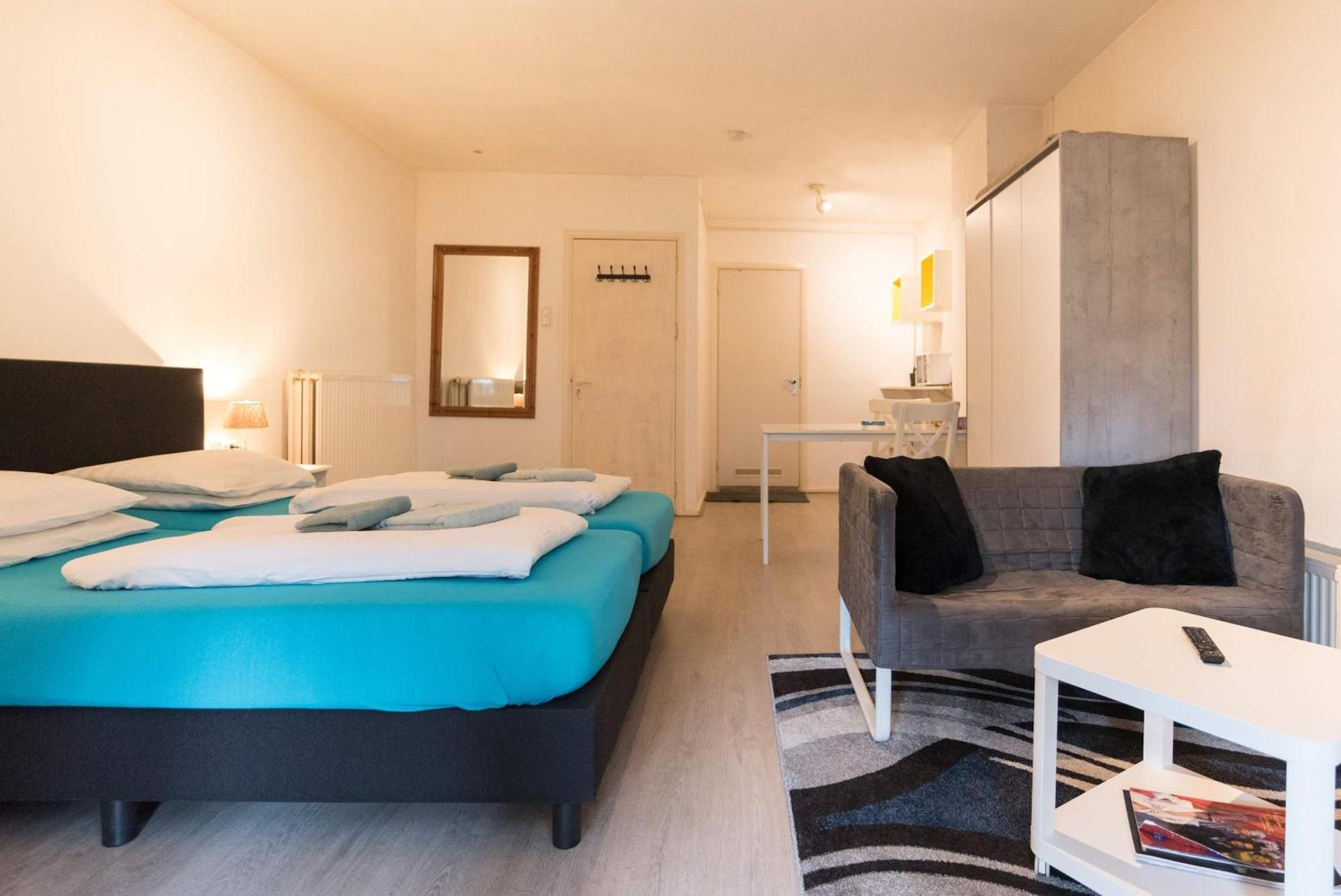 Redlight District Smokers Friendly Private * Amsterdam